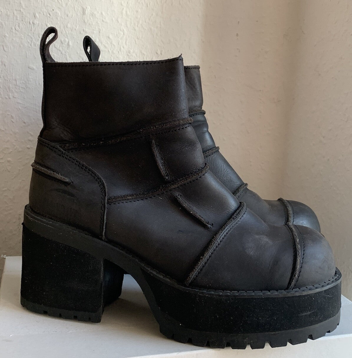 Maxday Vintage Plateau Boots Damen Leder Schwarz – Seitenansicht