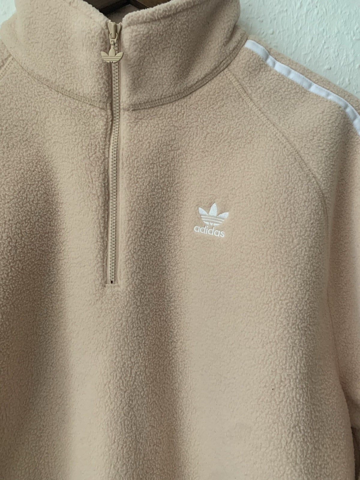 adidas-vintage-fleece-pullover-beige-logo adidas