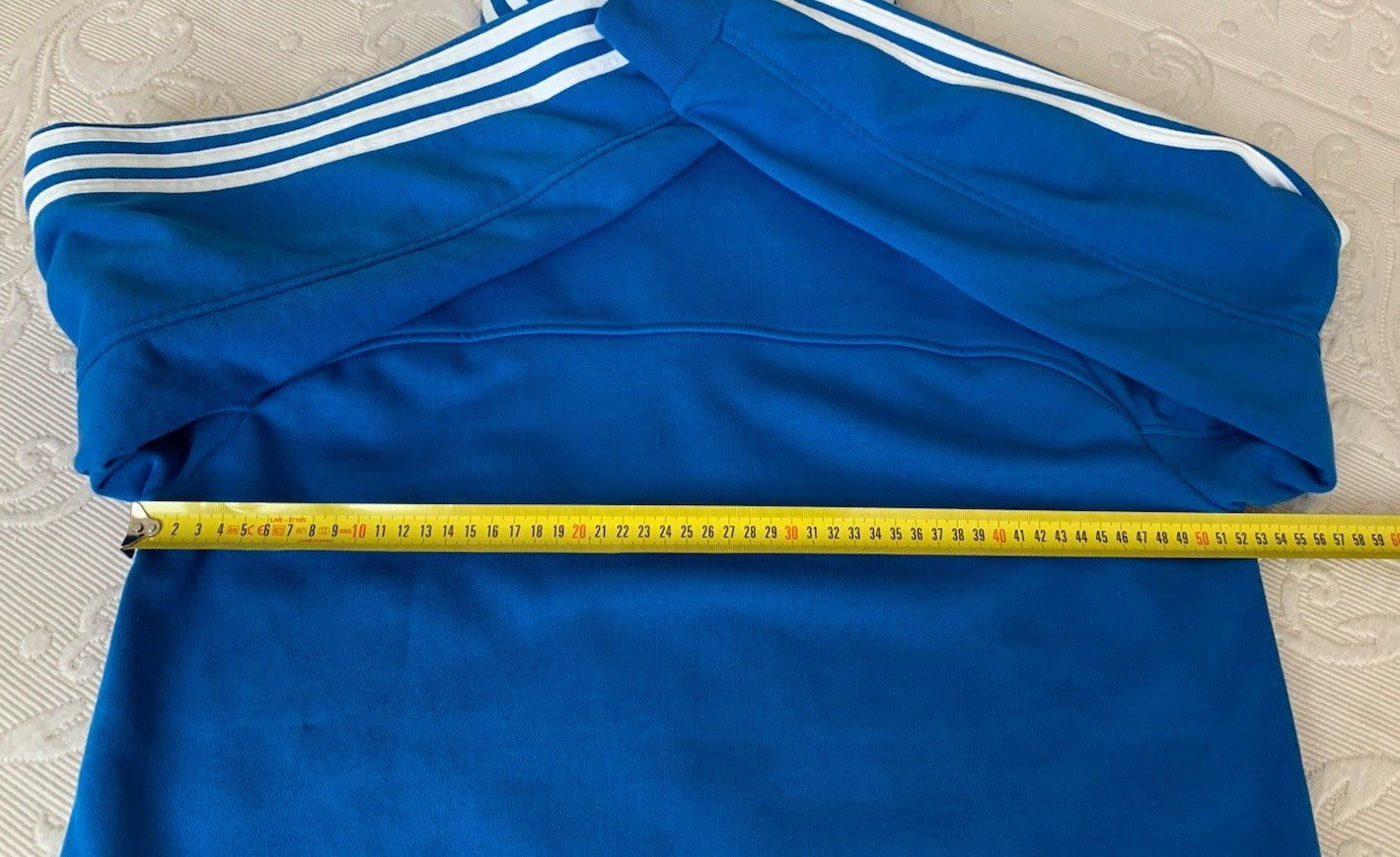 adidas-vintage-hoodie-masse-breite