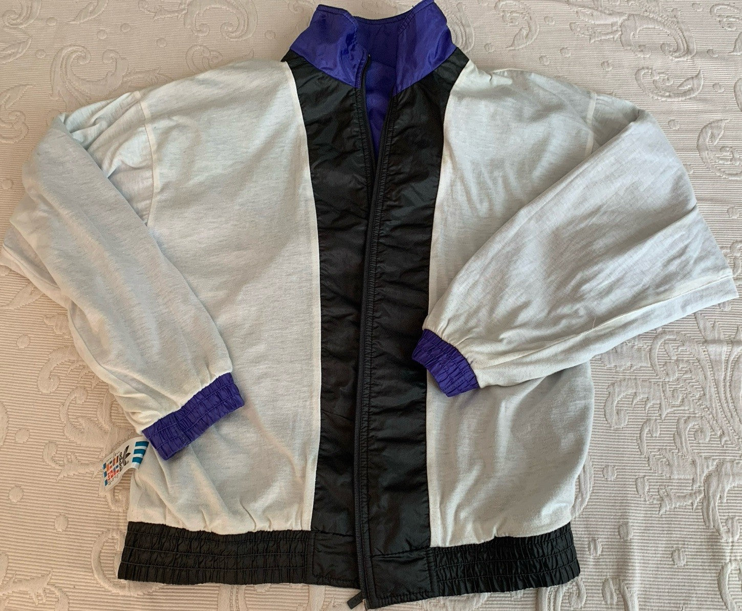 adidas-vintage-windbreaker-closeup-stoffstruktur