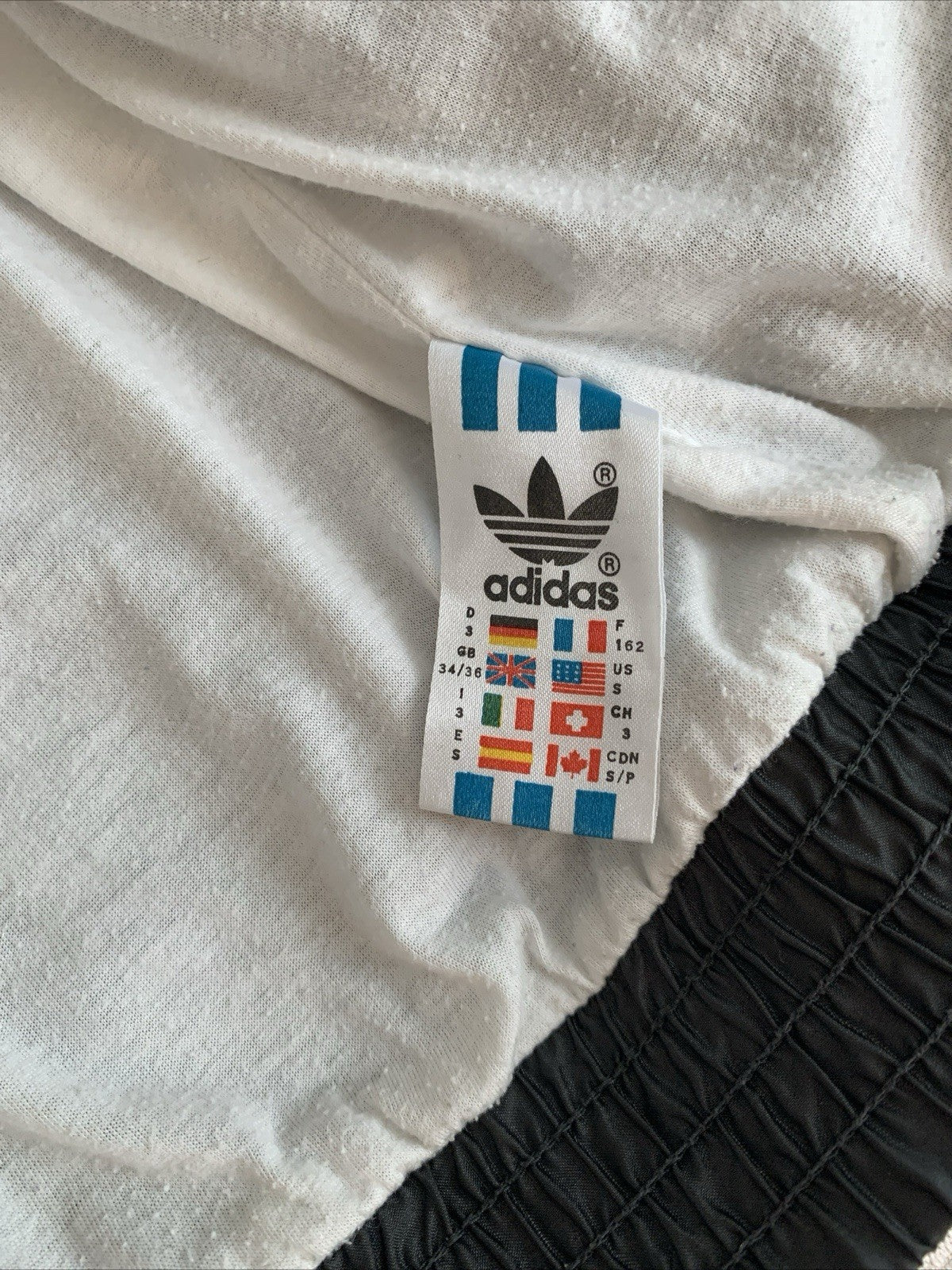 adidas-vintage-windbreaker-groessenschild