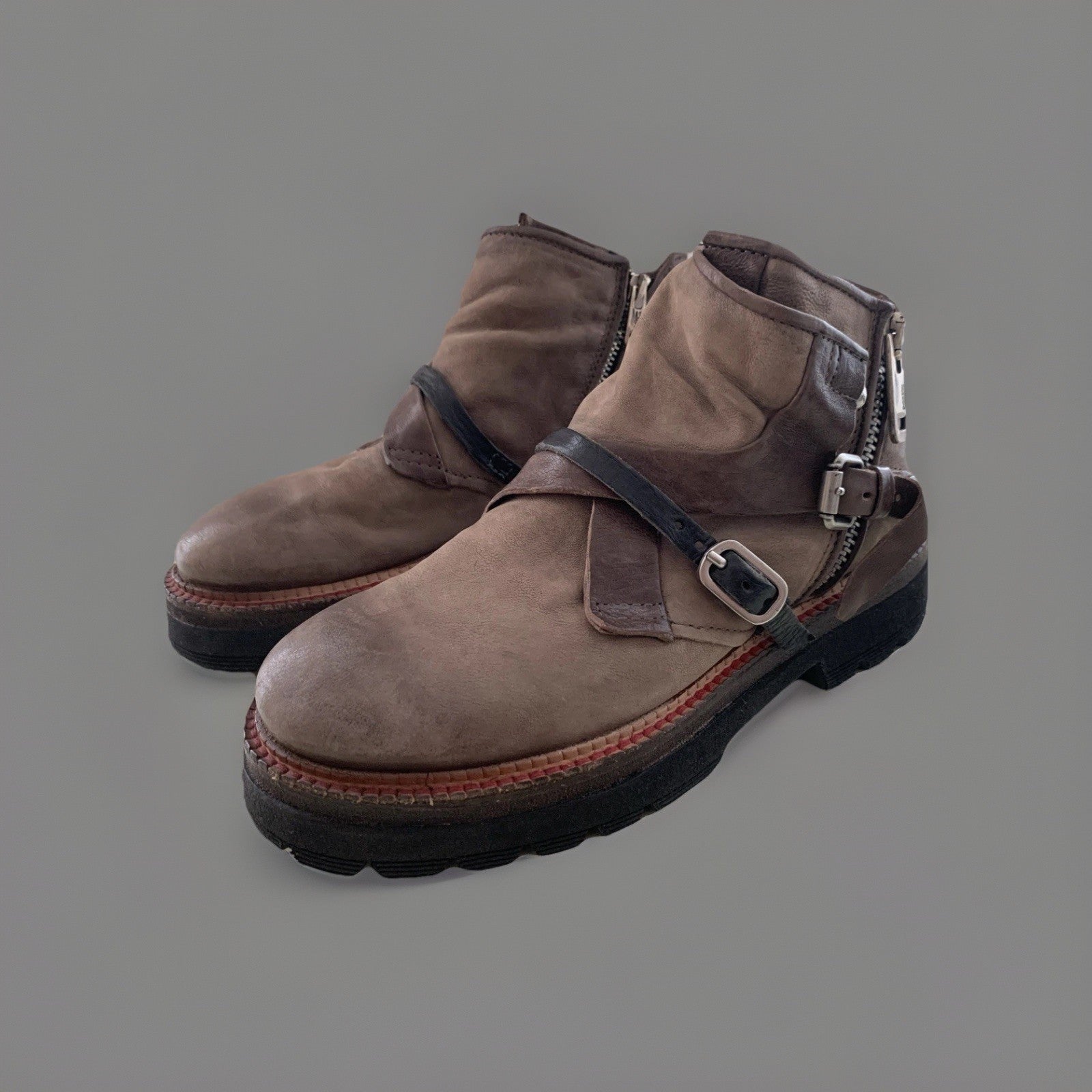 A.S.98 Airstep Leder-Boots in Braun mit Schnallen und Reißverschluss im markanten Vintage-Biker-Design