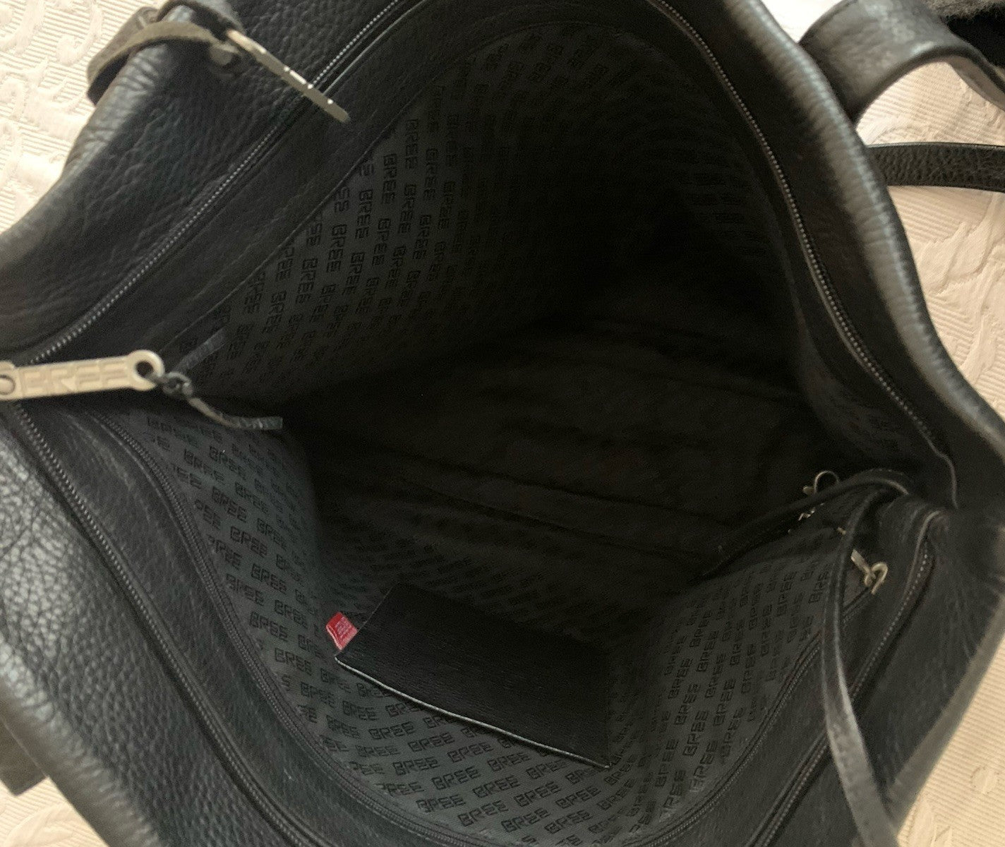 bree-tasche-schwarz-oben innen