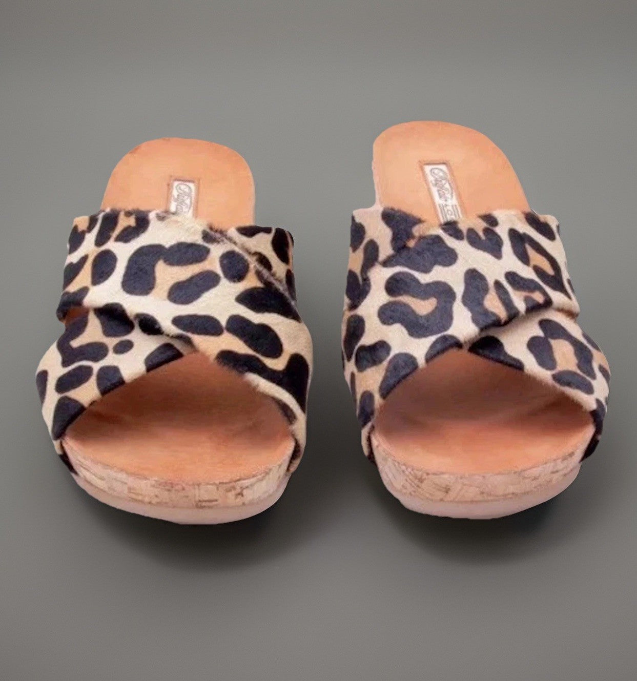 buffalo-sandalen-leopard-frontansicht