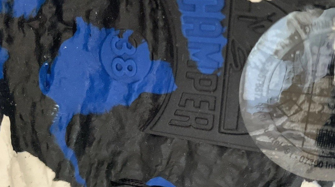 camper-loafers-schwarz-blau-camouflage-detailaufnahme