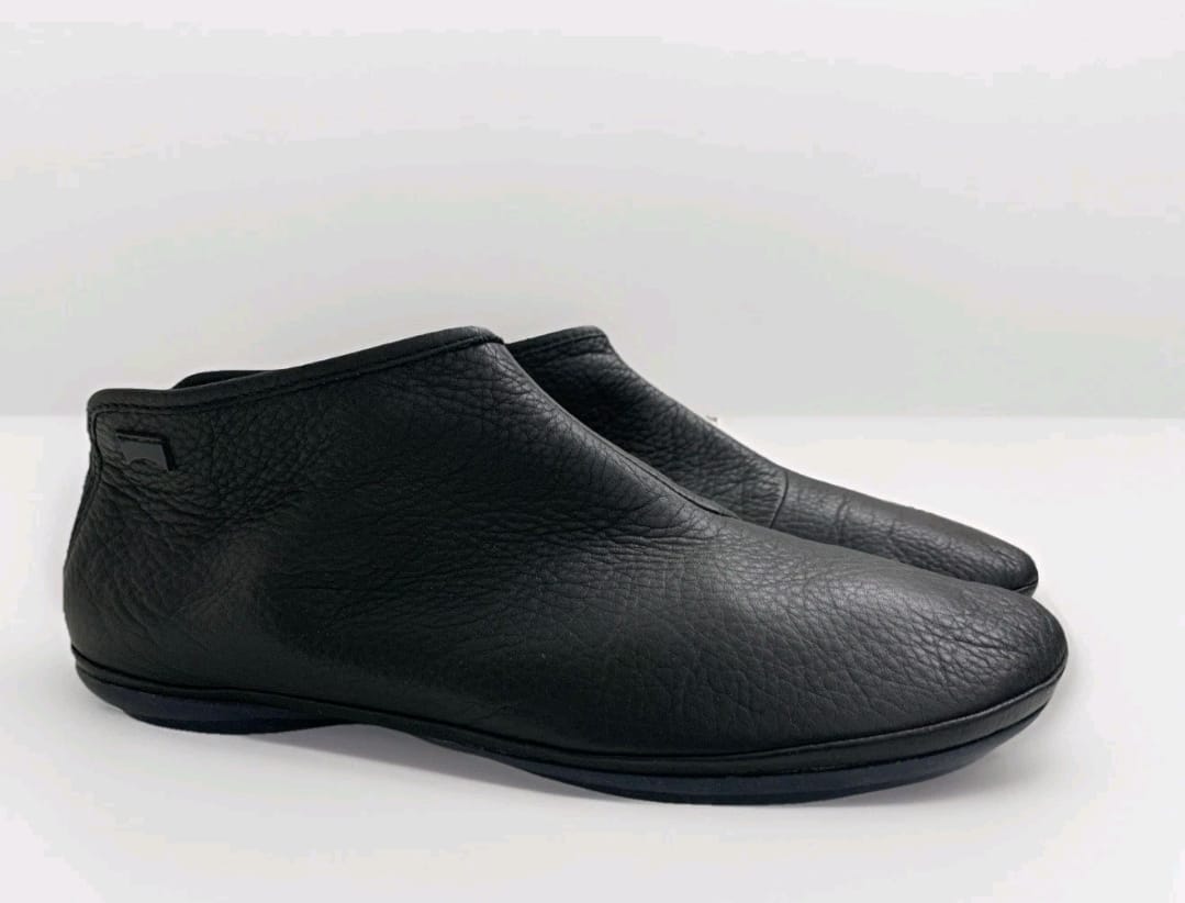 Camper Right Nina Damen-Schuhe – Gr. 40 – Echtleder in Schwarz – Eleganter Slipper aus Leder