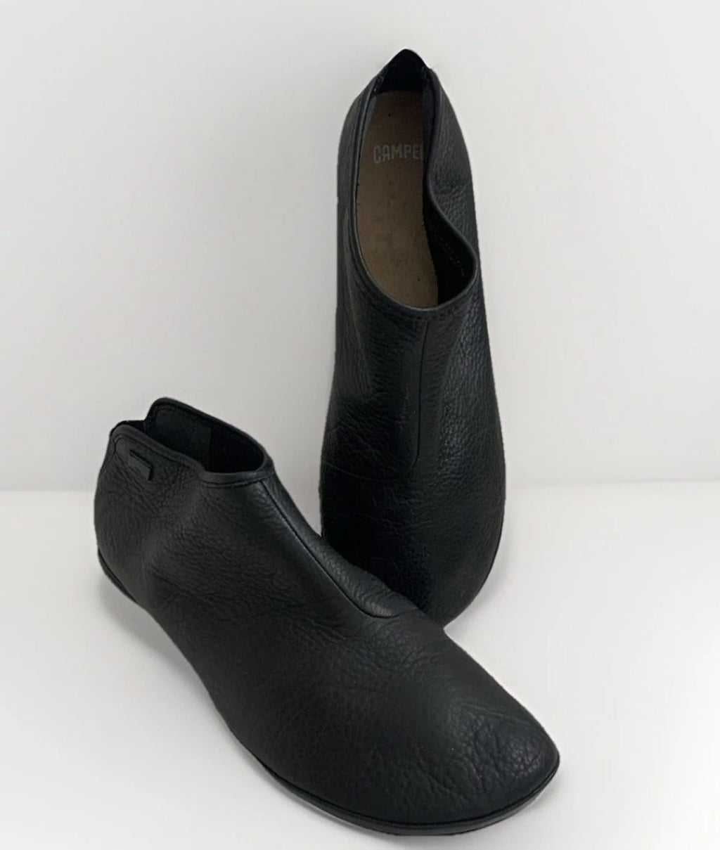 Camper Right Nina Damen-Schuhe – Gr. 40 – Echtleder in Schwarz – Eleganter Slipper aus Leder