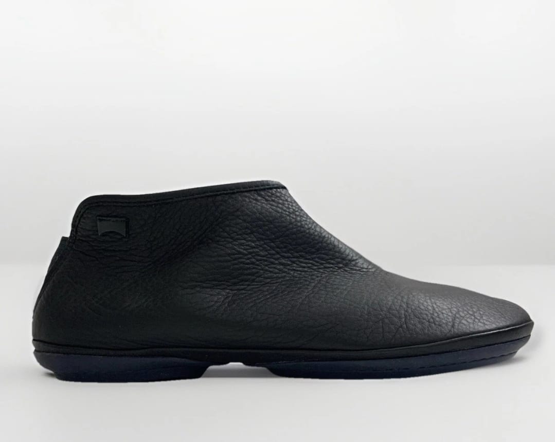 Camper Right Nina Damen-Schuhe – Gr. 40 – Echtleder in Schwarz – Eleganter Slipper aus Leder
