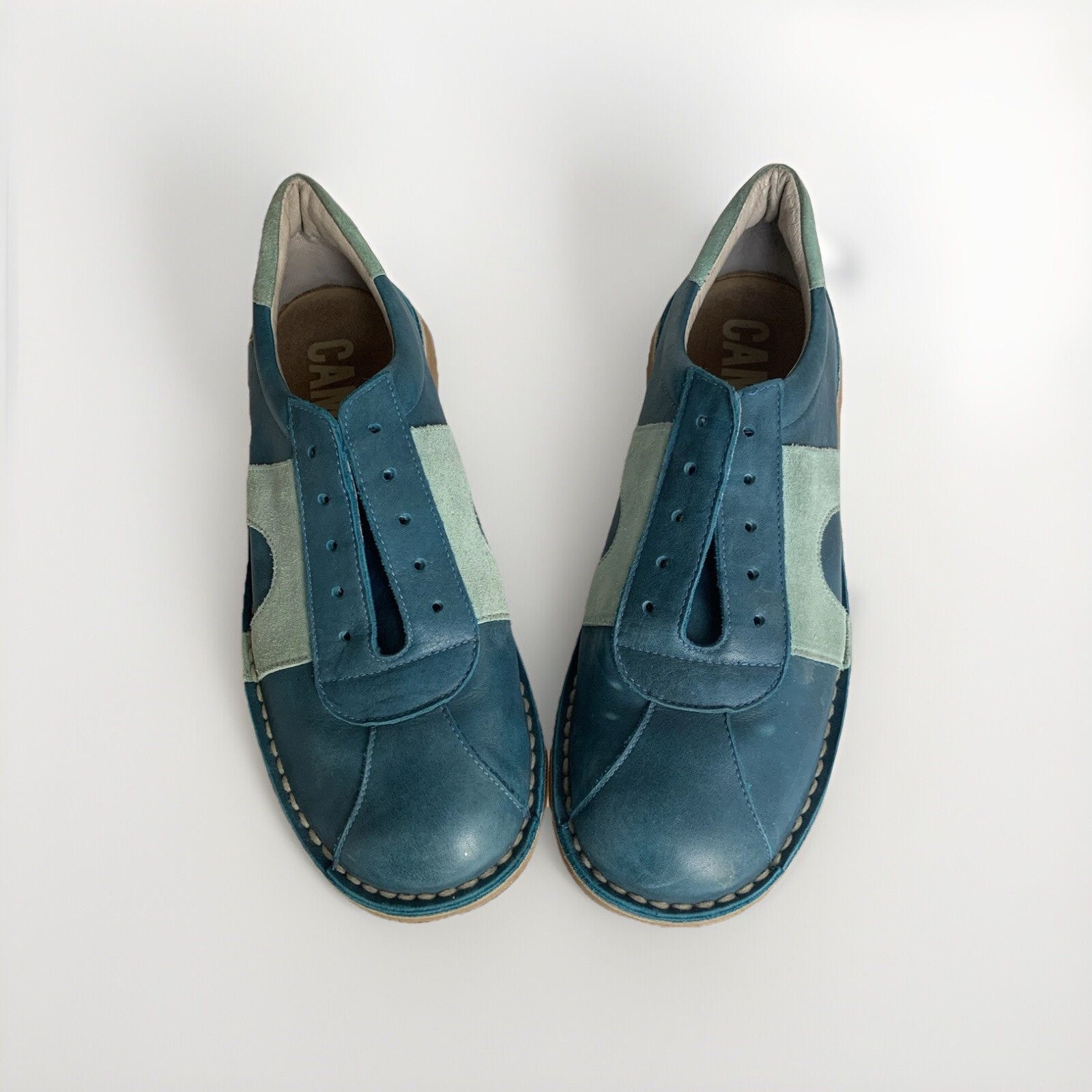 camper-sneaker-paar_vorne