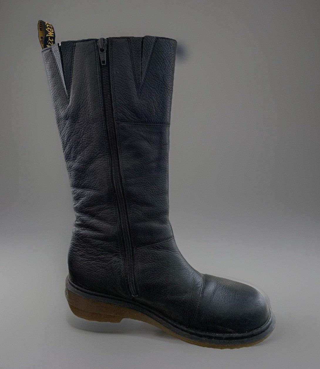 Reißverschluss Dr. Martens Chelsea Boots mit sichtbarer Fersenkappe