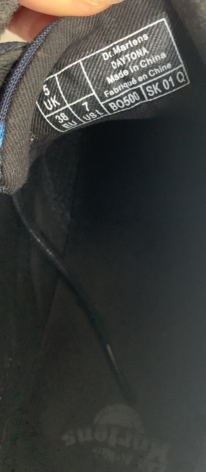 dr-martens-daytona-sneaker-floral-38-label