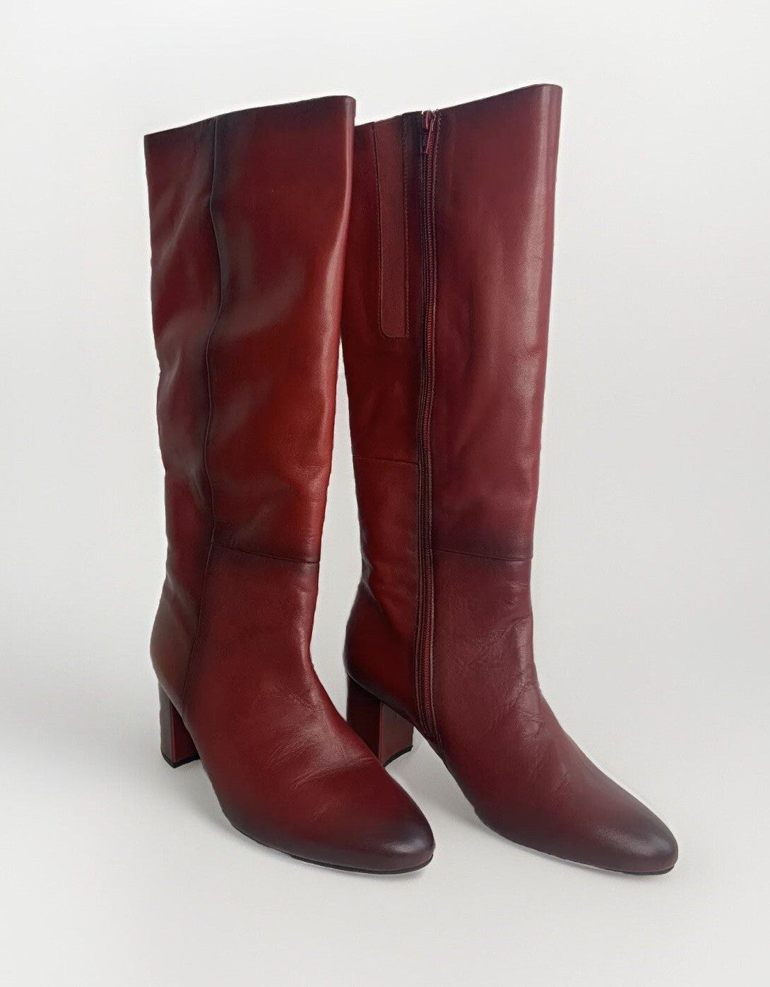 Rote Gabor Langschaftstiefel aus Leder – Vorderansicht