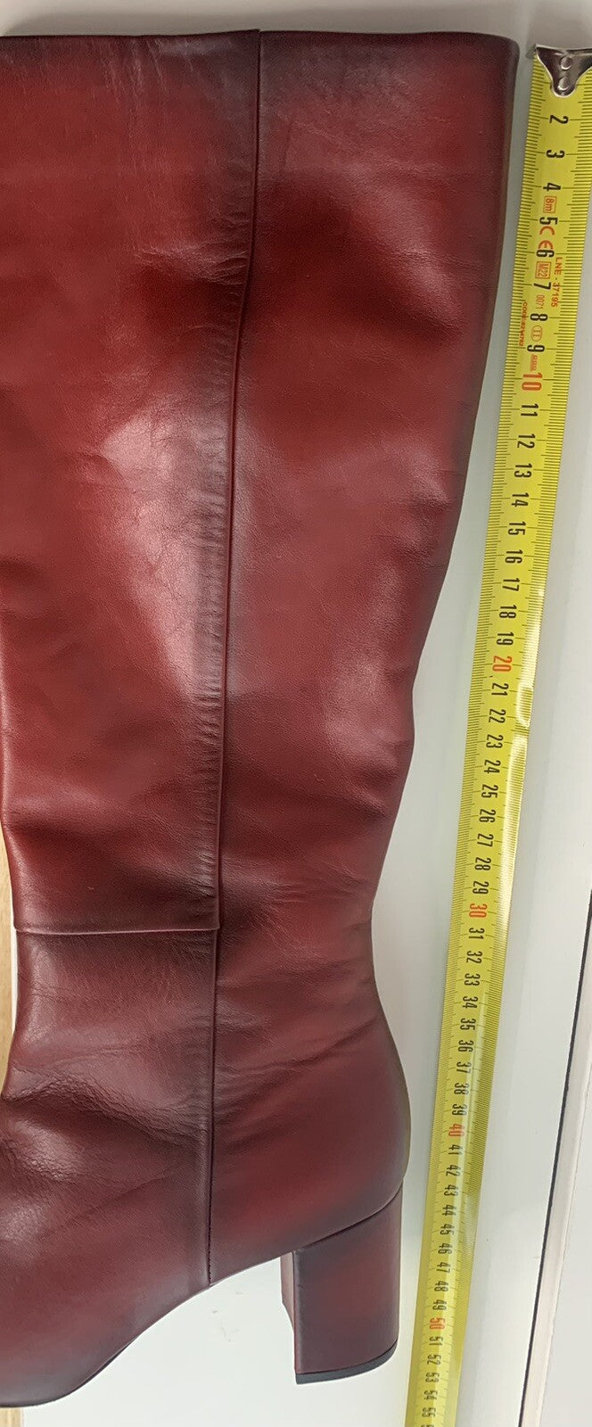 Höhe des Schafts der Gabor Lederstiefel mit Messband