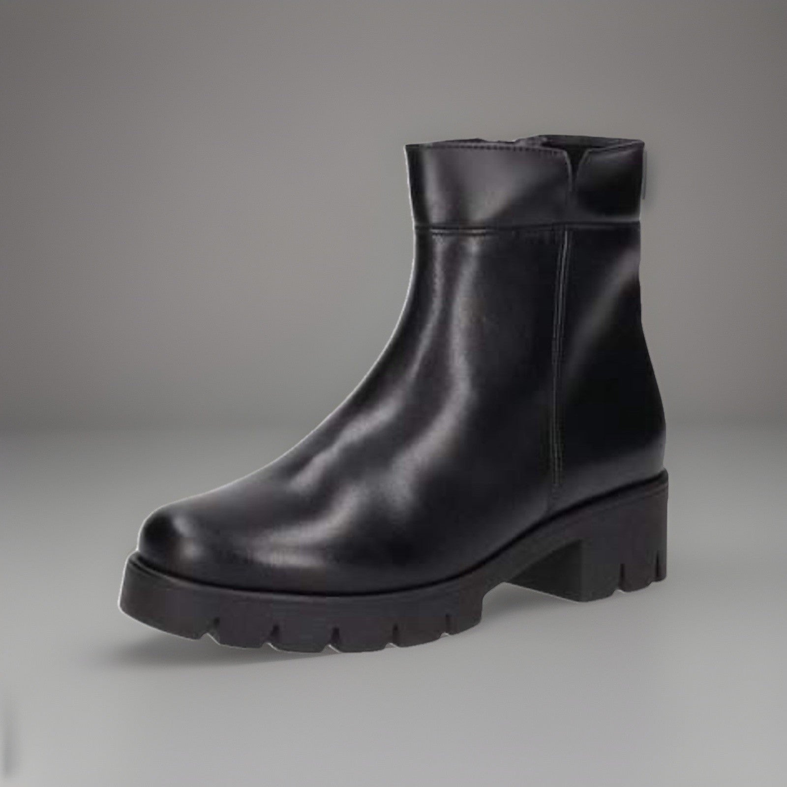Schrägansicht der Gabor Lederstiefelette mit robuster Sohle