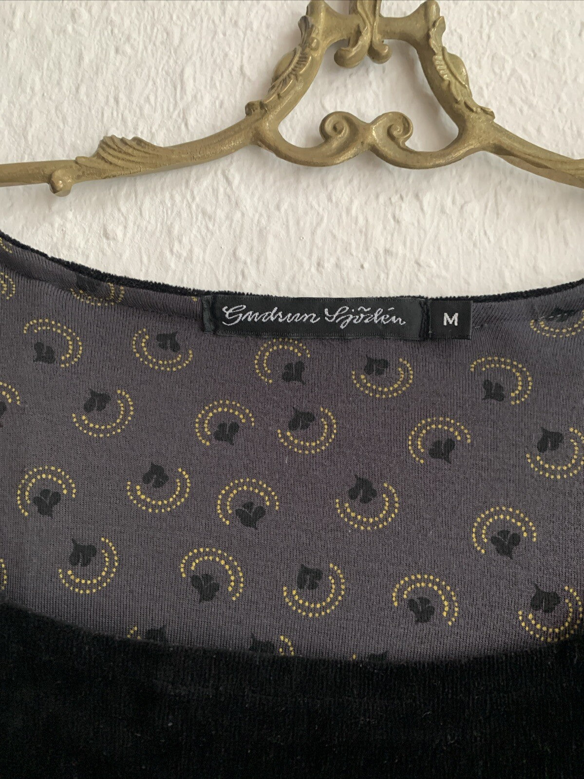 Größenetikett M am Gudrun Sjöden Damenkleid