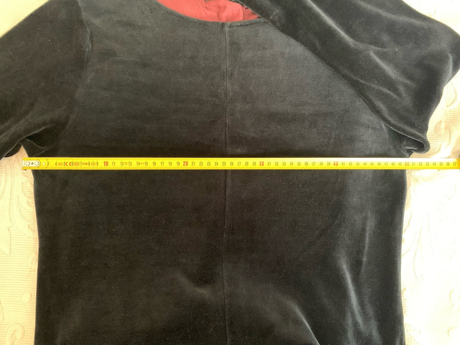 Achsel-zu-Achsel Messung Gudrun Sjöden Kleid