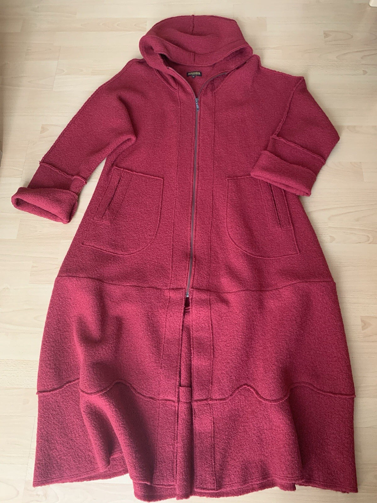 KRINÈS Berlin Bouclé Mantel in Rot für Damen mit Kapuze, One Size