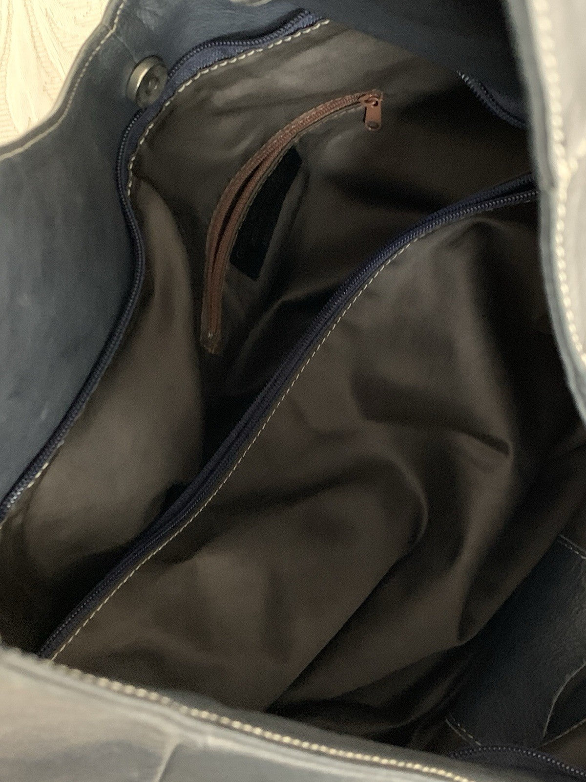 ledertasche-hobo-dunkelgrau-innenfach