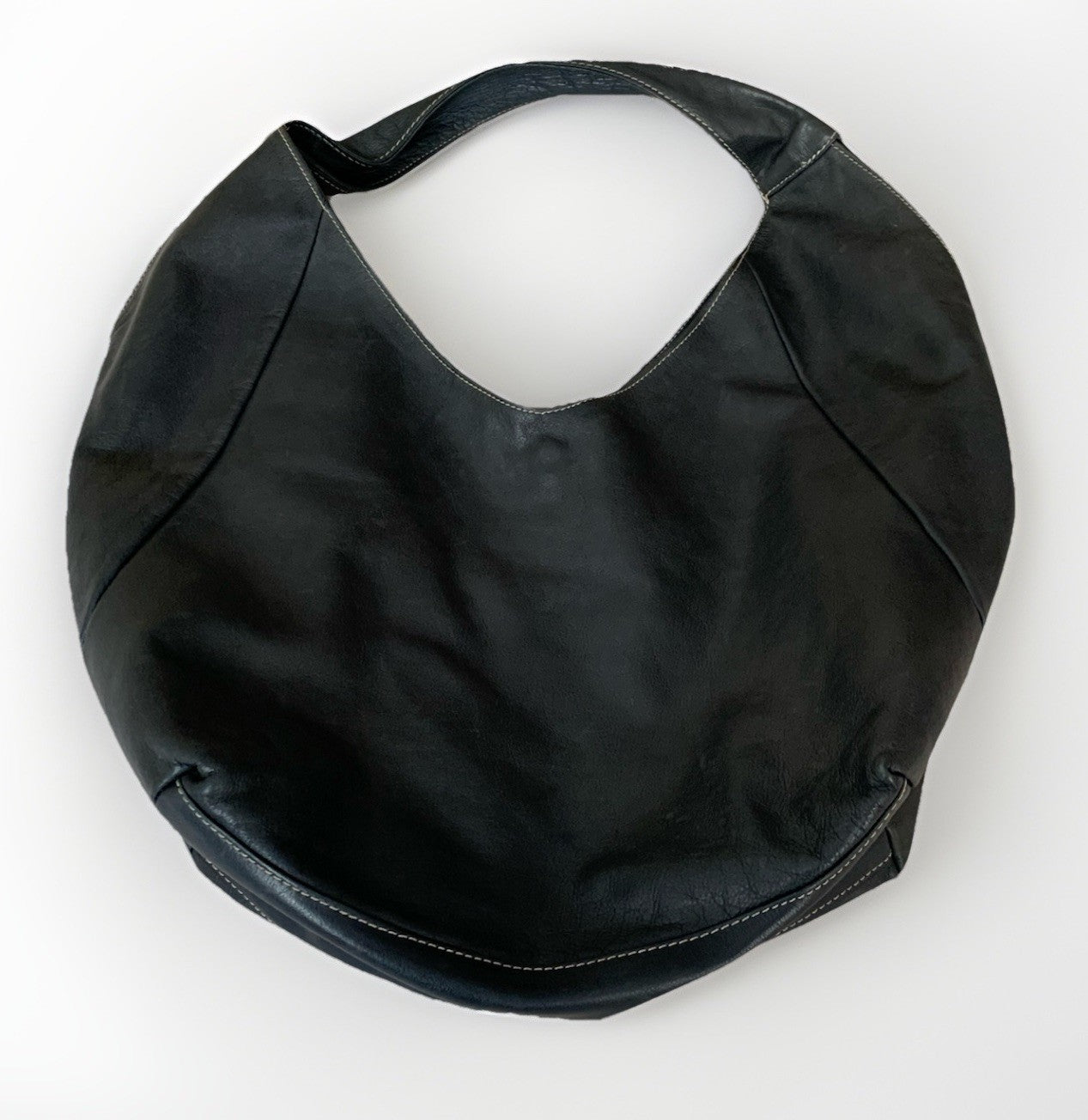 ledertasche-hobo-dunkelgrau-liegend