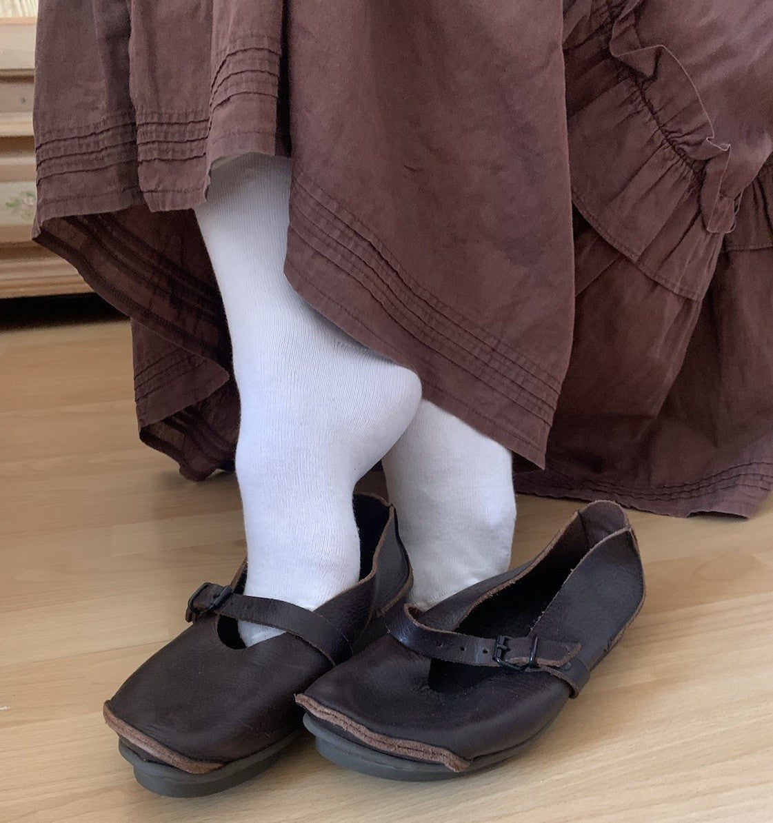 trippen-ballerinas-damen-36-dunkelbraun-lagenlook-tragebild