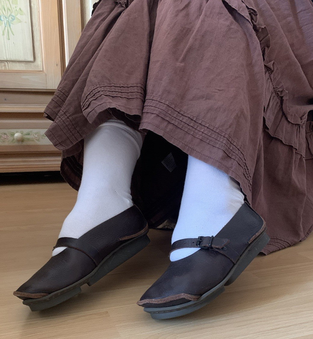 trippen-ballerinas-damen-36-dunkelbraun-lagenlook-tragebild seitenansicht