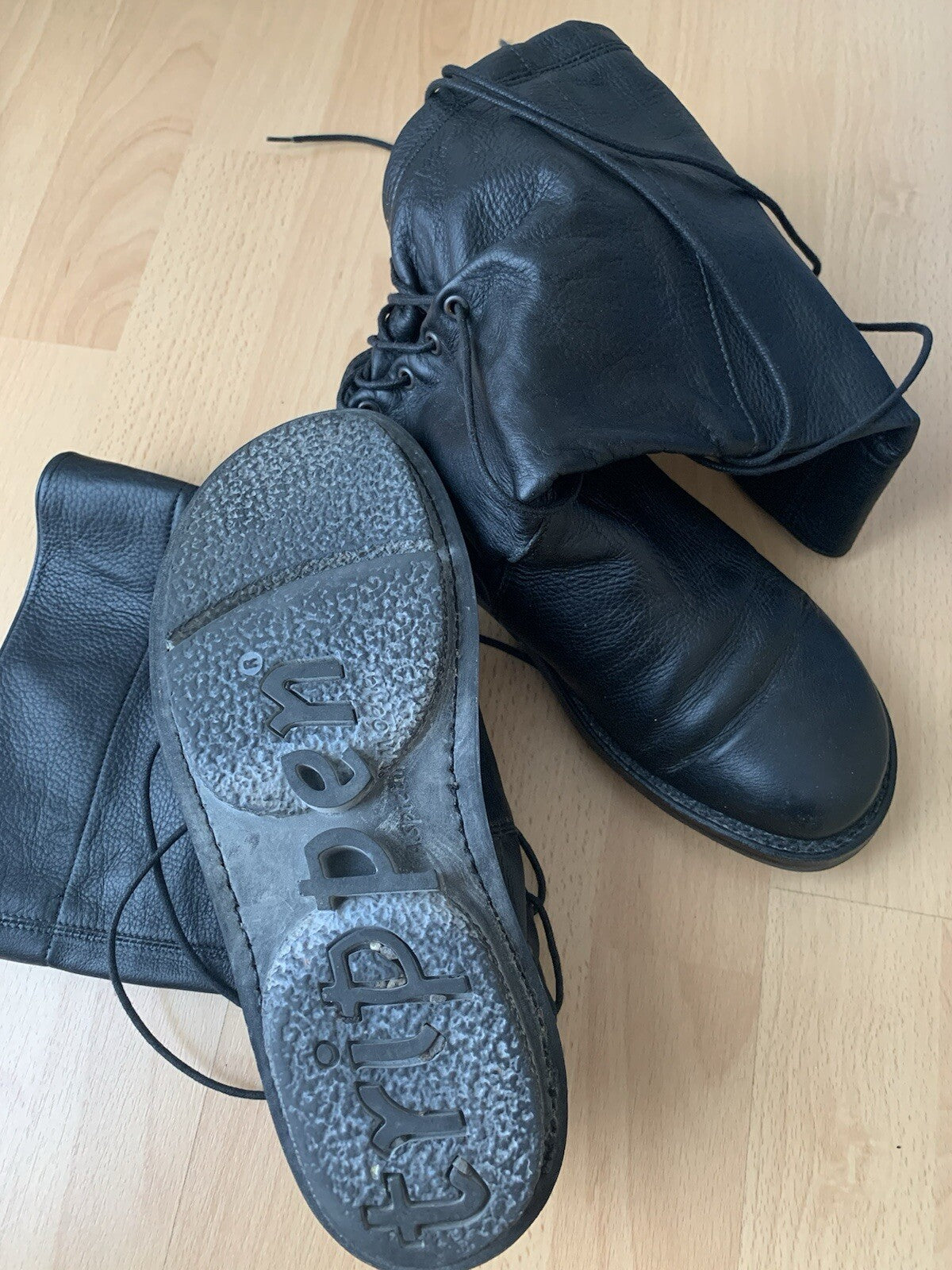 Trippen Stiefel schwarze Lederstiefel – Sohle und Profil, Größe 37