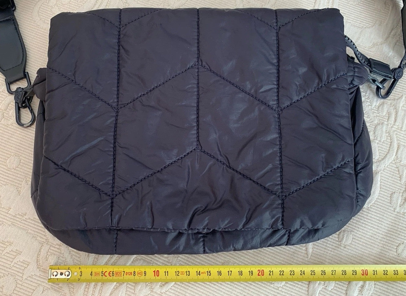 Maßaufnahme der U.S. Polo Assn. Crossbody Umhängetasche Breite